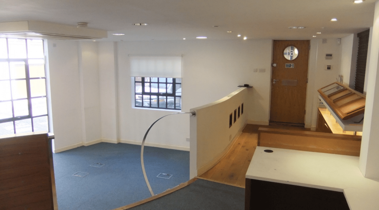 LONDON , E1W (Office)