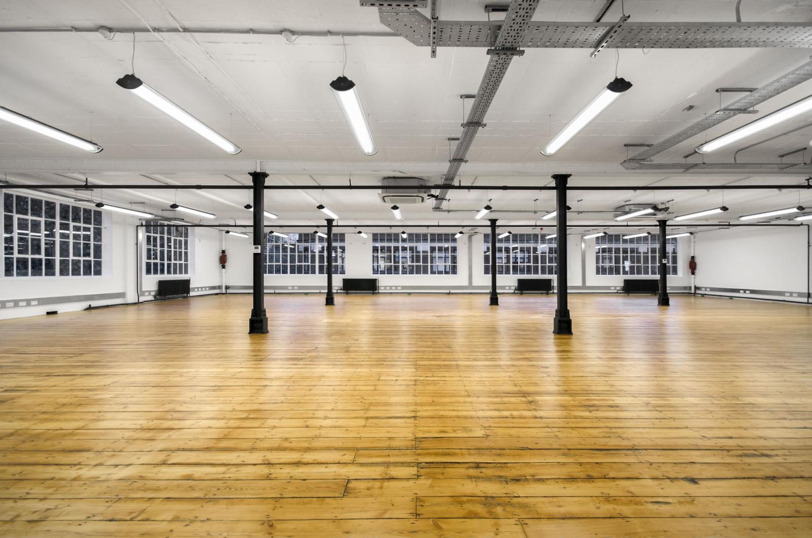 3/11 Pine Street, EC1R (Office)
