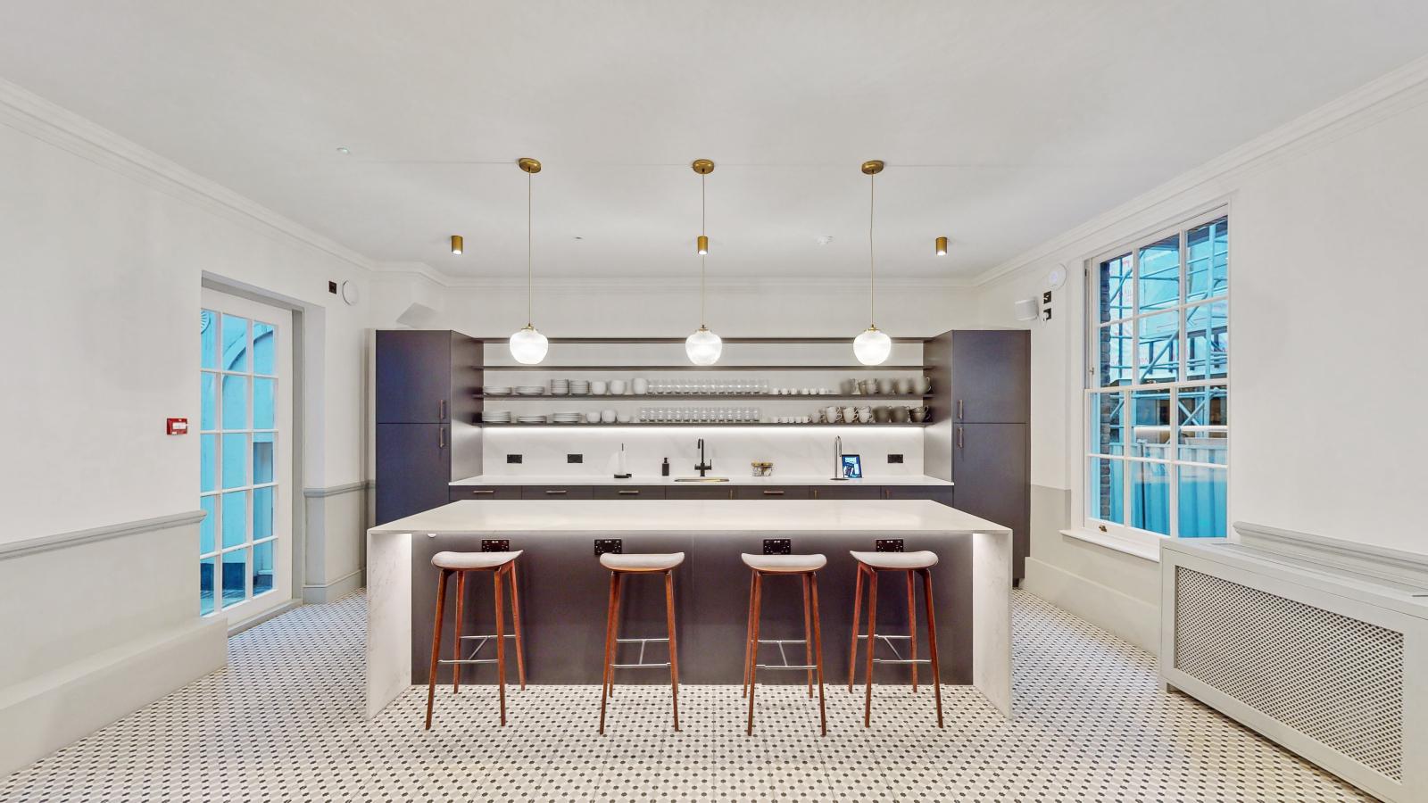 LONDON, WC1X (Commercial Property)