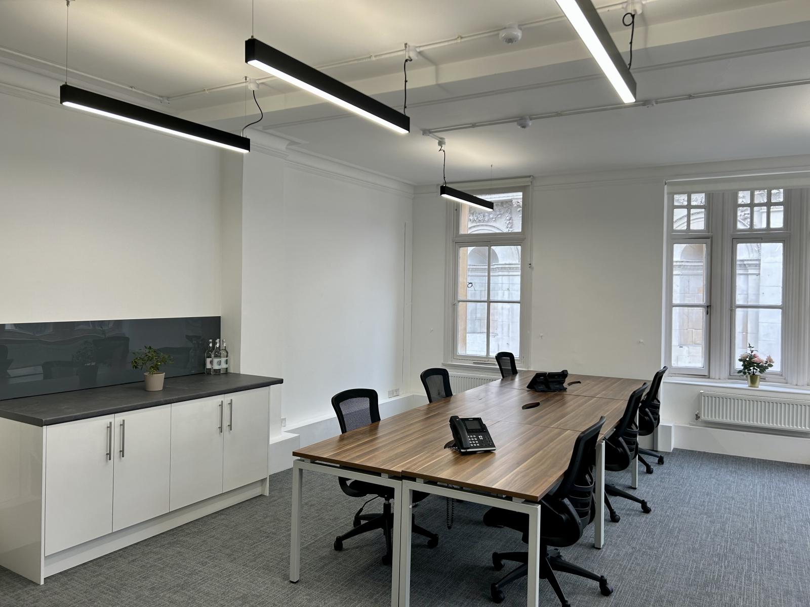 London , EC2V (Office)