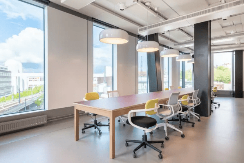 Oldham , OL8 (Office)
